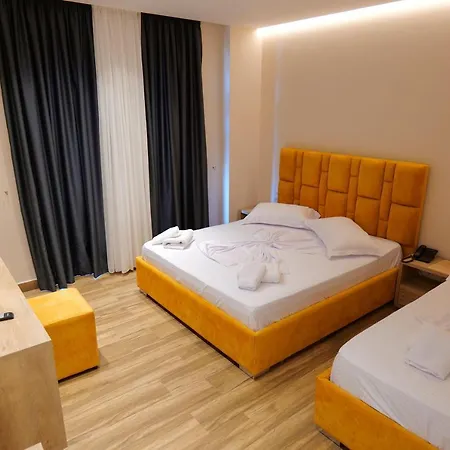 Alexander فندق 4*