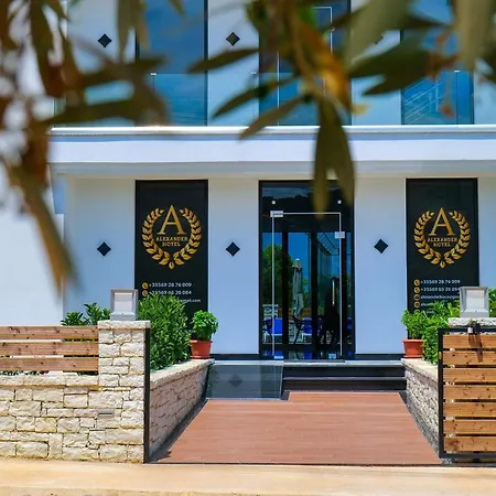 Отель Alexander Ксамил