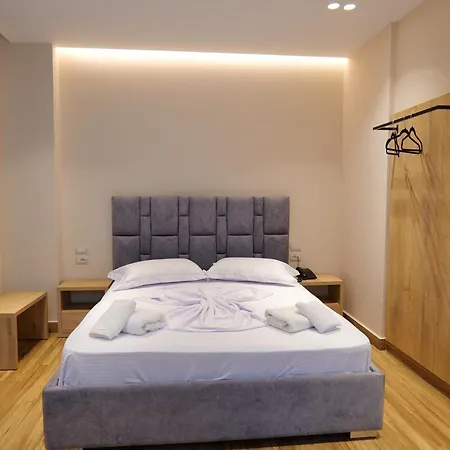 Отель Alexander Ксамил