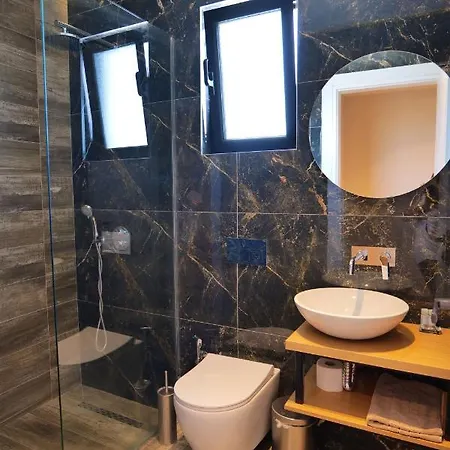 Alexander 4* Ксамил