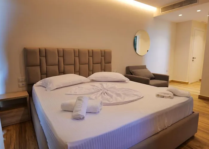 Alexander Hotel 4*