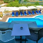 Alexander Hotel