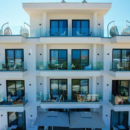 Alexander Hotel